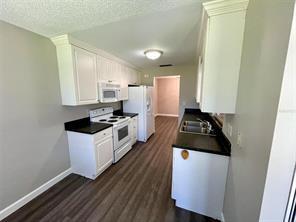 Foto del edificio - 2622 Sweetland Ave