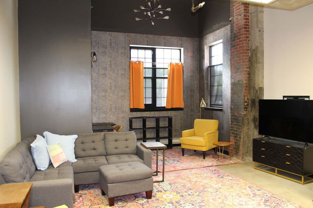 **Industrial Loft-Style 1BR Near UofL – Wa... - **Industrial Loft-Style 1BR Near UofL – Wa...