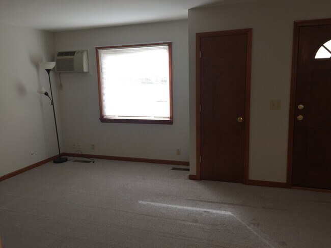 Foto del edificio - 19450 Royalton Rd