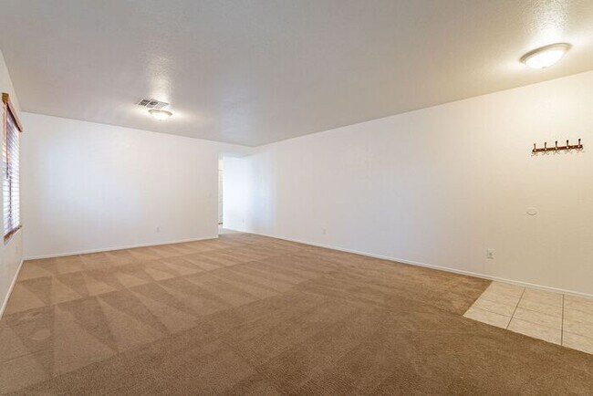 Foto del edificio - Spacious Oro Valley 4-Bedroom Rental with ...
