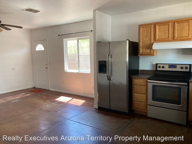 Building Photo - 3 br, 2 bath House - 2931 N. Mitch Dr # 2 ...