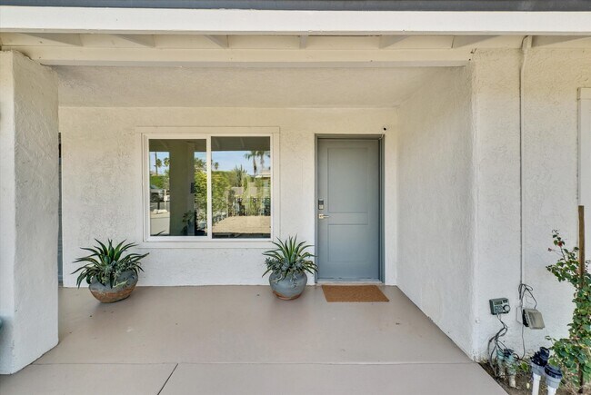 Foto del edificio - 3967 E Sunny Dunes Rd