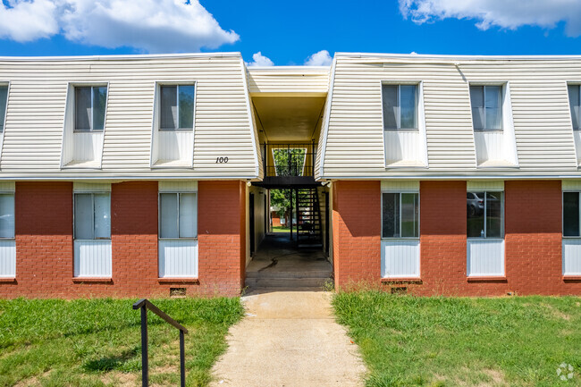 Entrance - Autumnwood Apartments