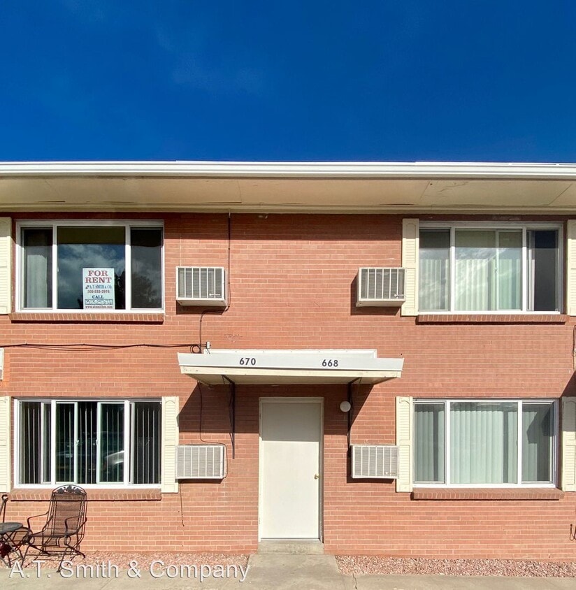 Primary Photo - 666-672 Moore St