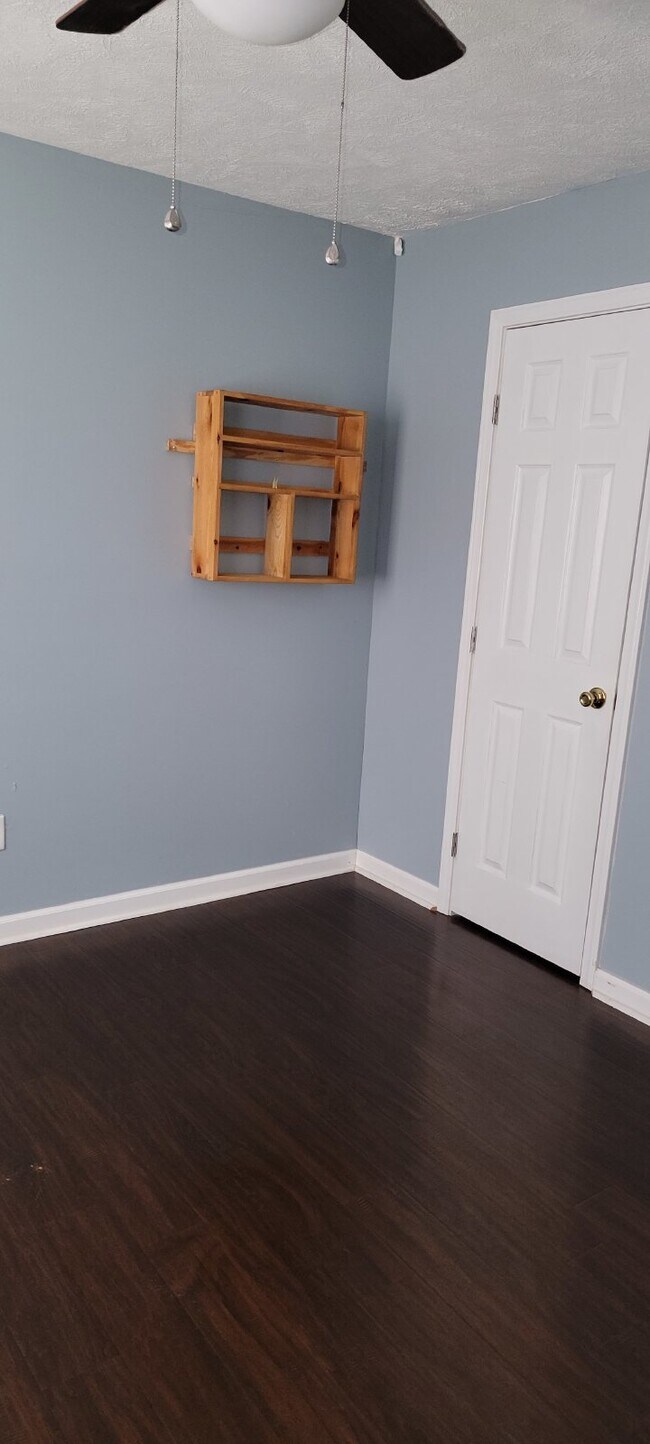 Foto del edificio - 2 Bed/1Bath apartment, perfect for militar...