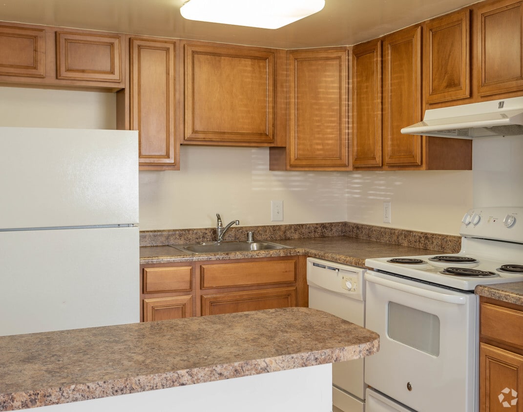 Primary Photo - Meadow Creek Apartments