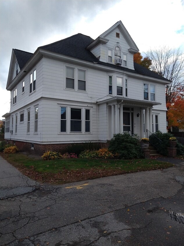 Primary Photo - 26 Fair St