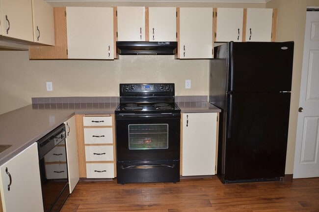 Building Photo - The Finch