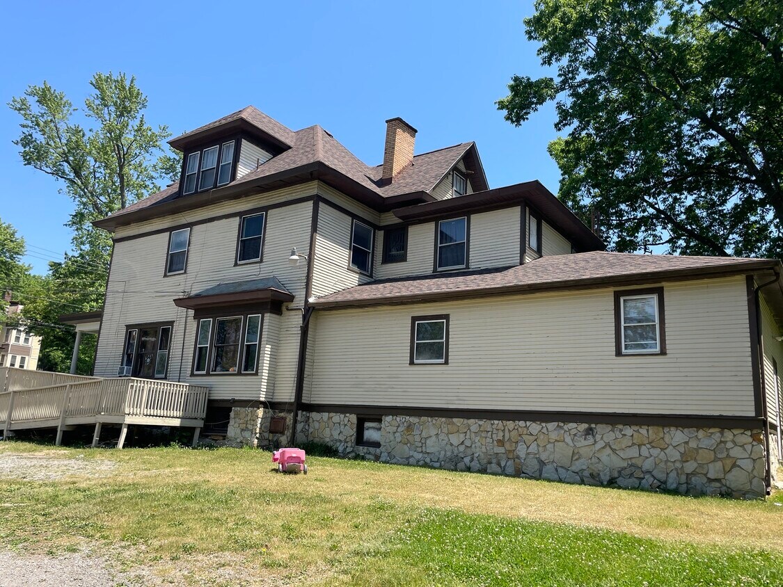 Foto principal - 1004 Butler Avenue, Unit 4