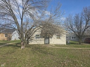 Building Photo - 2238 Admiral Dr