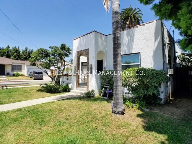 Building Photo - 1390 Bennett Ave