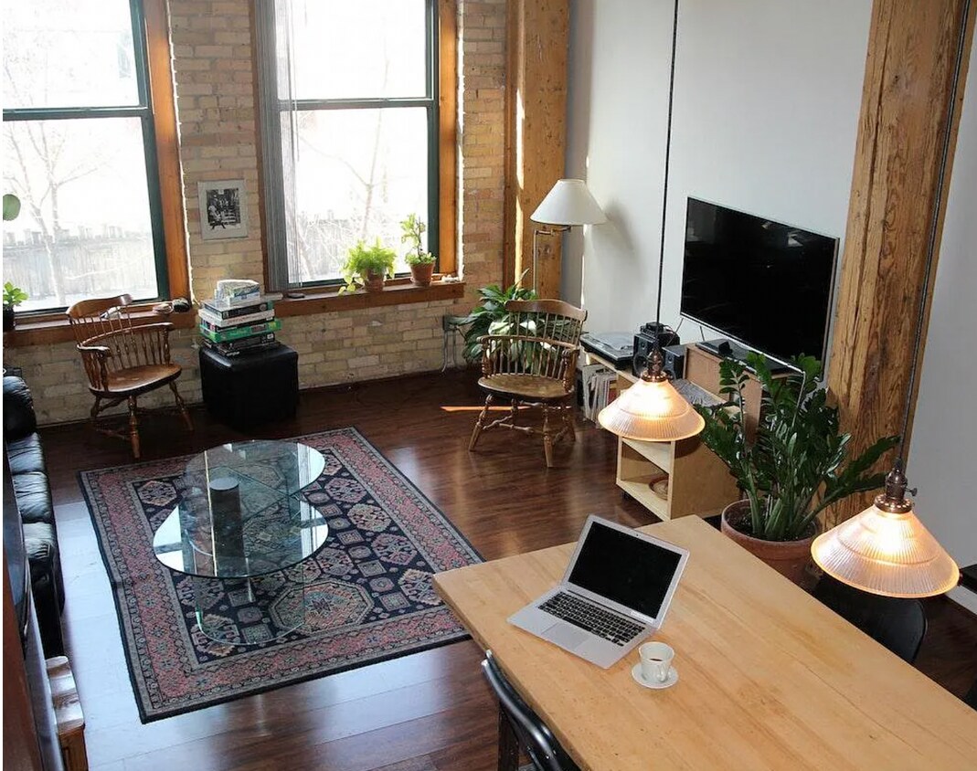 Foto principal - 210 N 2nd St