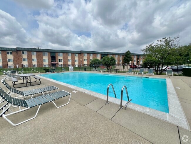 Building Photo - Derby Run Apartments