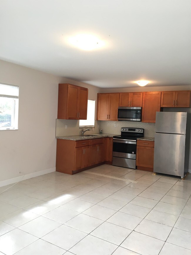 Foto del edificio - 13170 NW 30th Ave