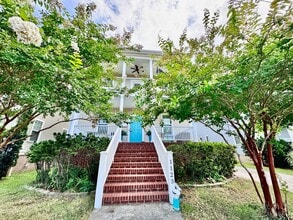 Building Photo - 1123 W Ocean View Ave