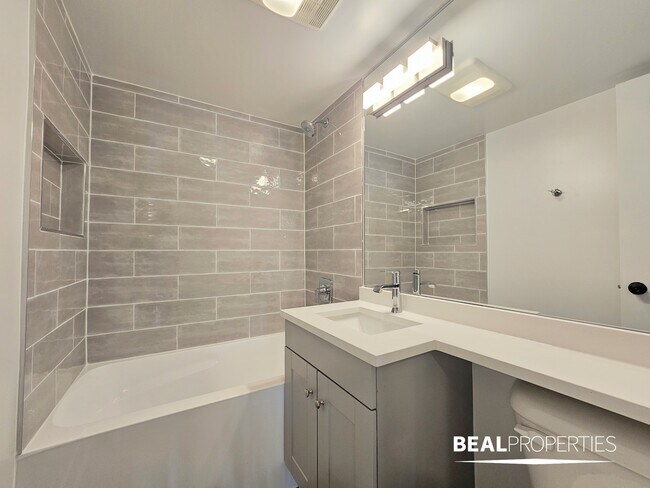 Foto del edificio - 553 W Stratford Pl