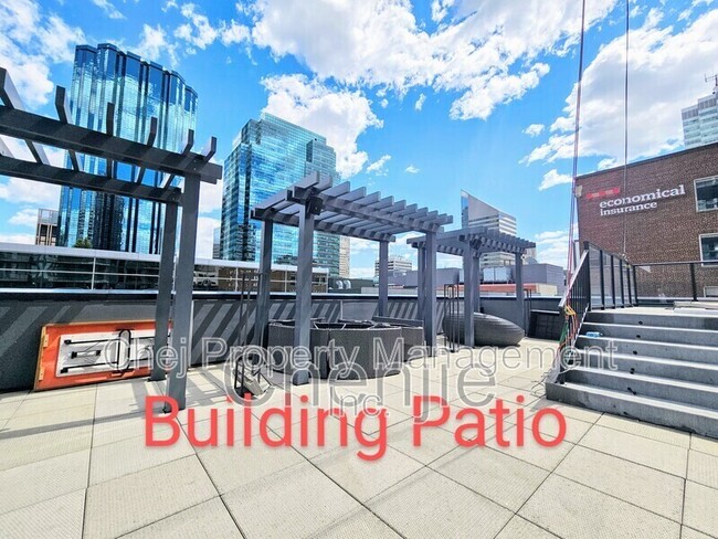 Building Photo - 10180-10103 103 St NW