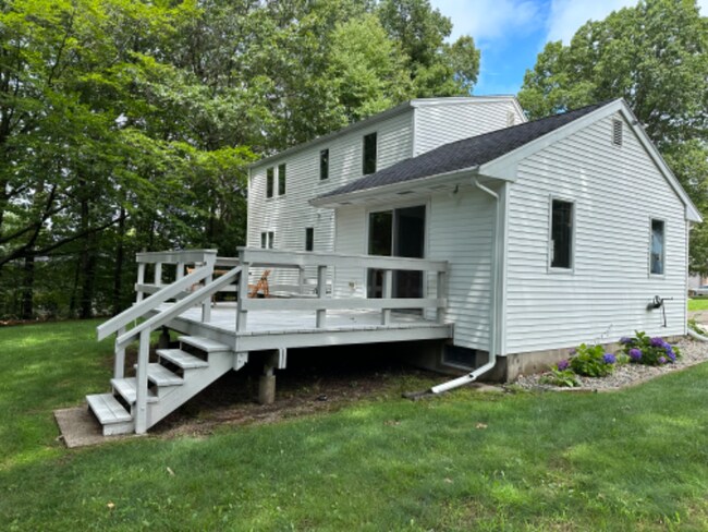 Building Photo - 56 Mary Ln
