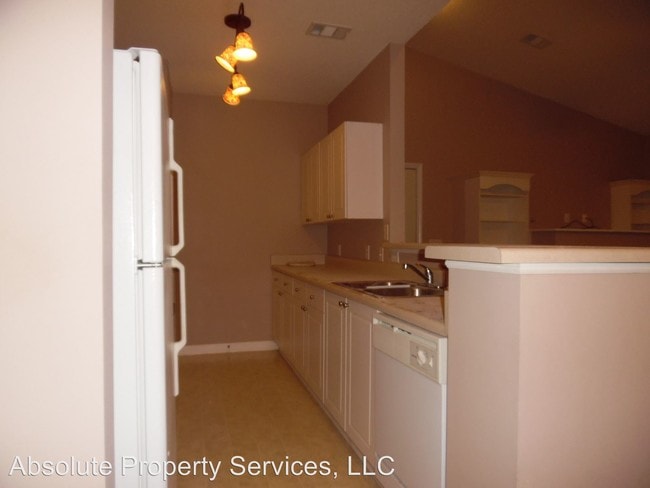 Building Photo - 233 McKenna Cir
