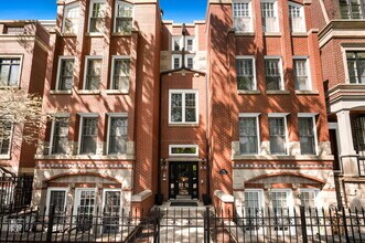 Building Photo - 1414 W Byron St