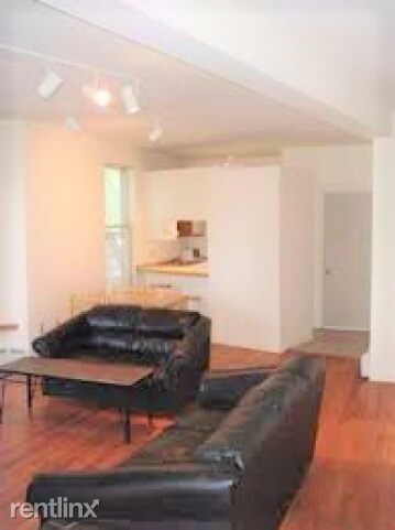 Foto del edificio - 119 Stewart Ave