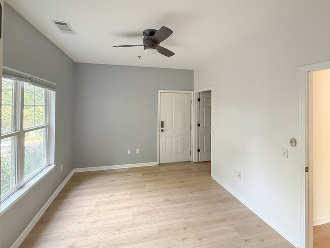 Building Photo - 64 Clingman Ave