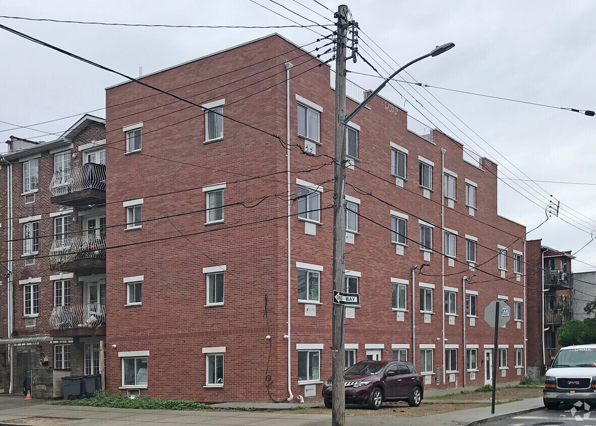 Primary Photo - 108-07 44th Ave