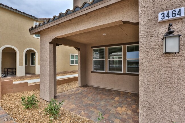 Building Photo - 3464 Covilha Ln