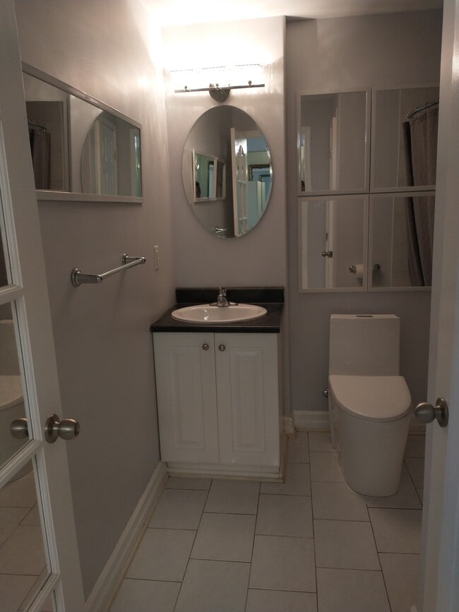 Building Photo - 4315 Strandherd Dr