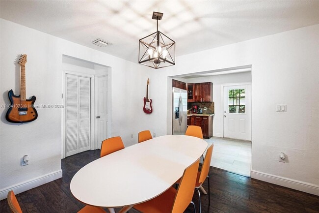 Foto del edificio - 154 NW 45th St