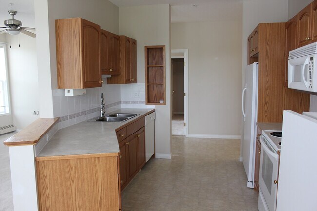 Photo du bâtiment - 0 Bed 0 Bath Unit in Olds, AB