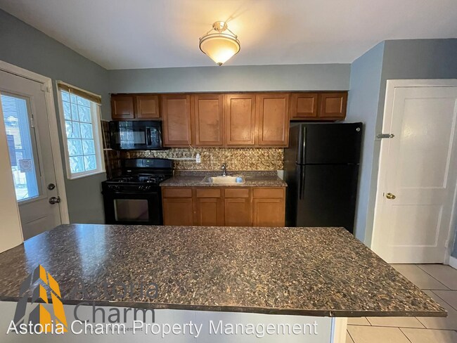 Foto del edificio - 3 br, 1.5 bath House - 102 S Kossuth St