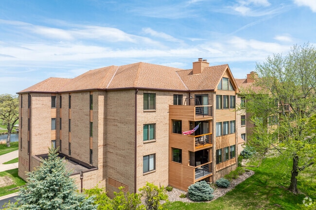 Minnesota Valley Country Club Condos