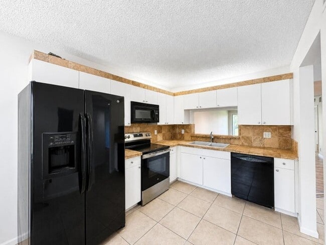 Photo - 340 NW 67TH Street 108, Boca Raton, FL 33487 - 2942 House