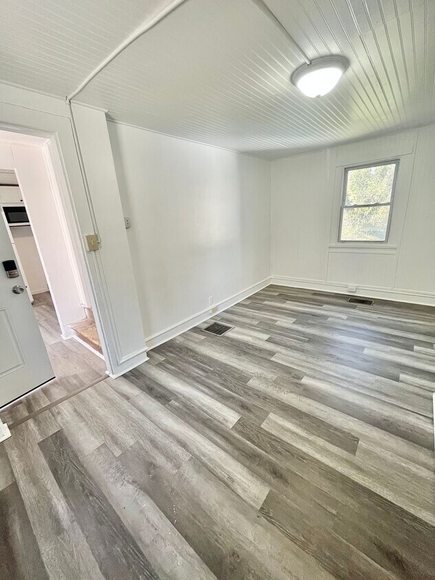 Foto principal - May 2026 Move In — 2 bedroom Single Family...