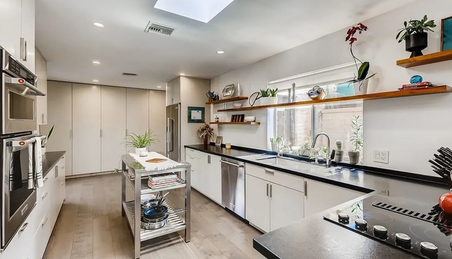 Foto del edificio - 6834 N 17th Pl