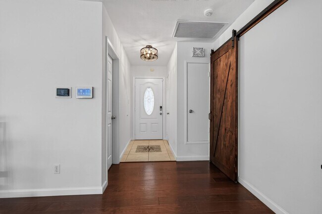 Foto del edificio - 832 Alvin St