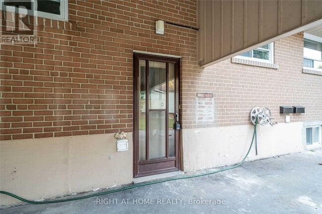 Building Photo - 841 Reytan Blvd
