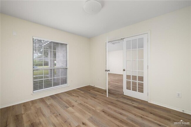 Foto del edificio - 8 Santa Idalia Cir