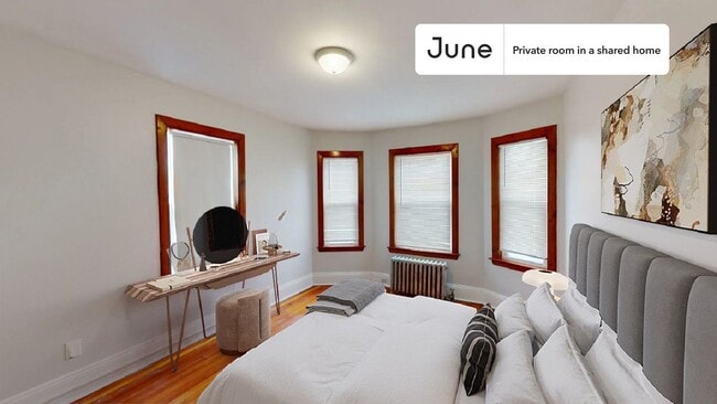 Building Photo - Room in Shared 4 bed/1 bath home