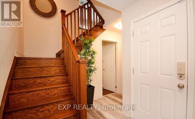 Photo du bâtiment - 13 Colonel Frank Ching Cres