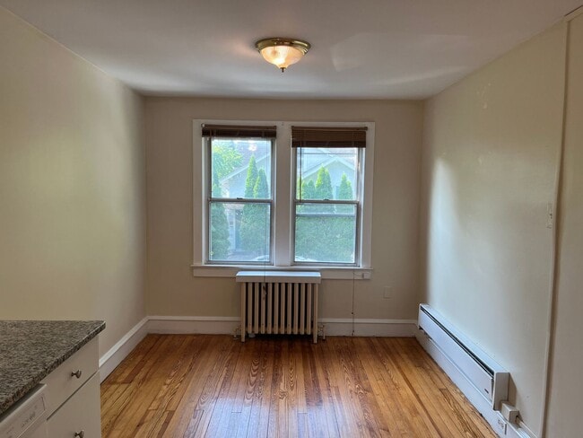 Building Photo - 112 W Highland Ave