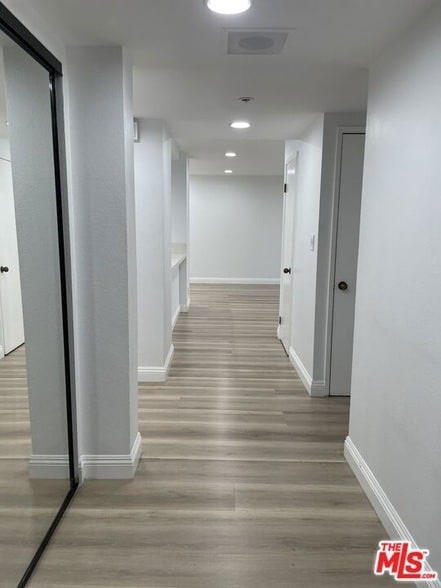 Building Photo - 600 W 9th St