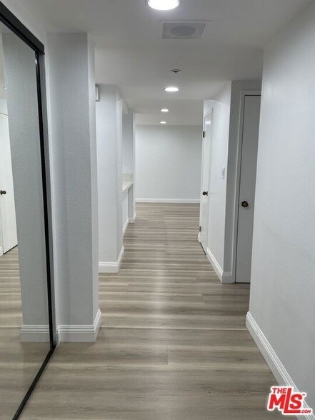 Foto del edificio - 600 W 9th St