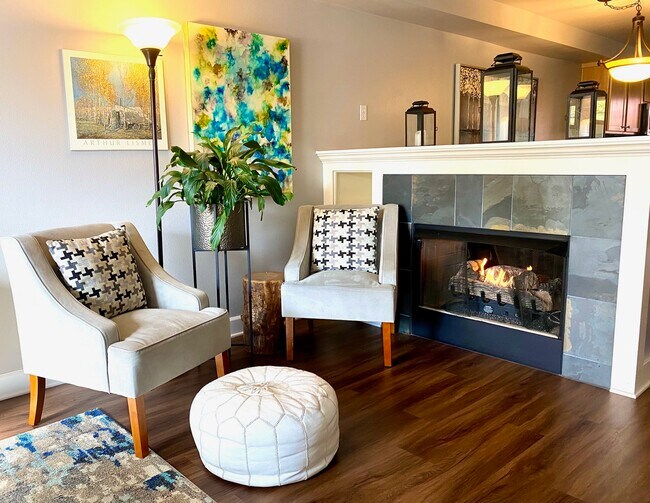 Living Room - 2710 SW Sylvan Heights Dr