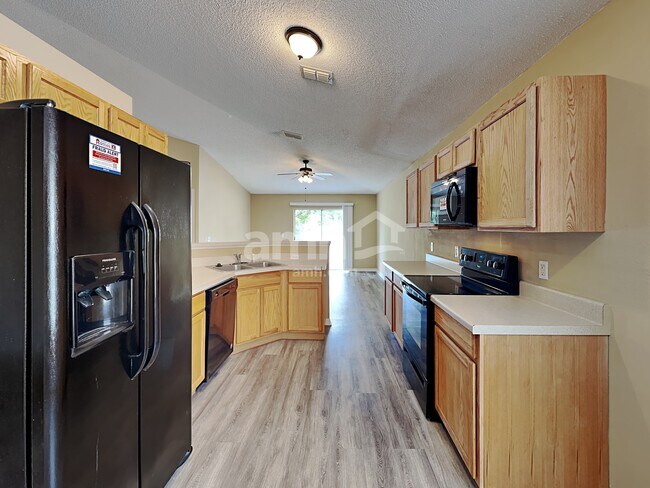 Foto del edificio - 9551 Watershed Dr E