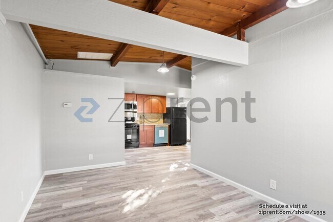 Building Photo - 1496 Edsel Dr
