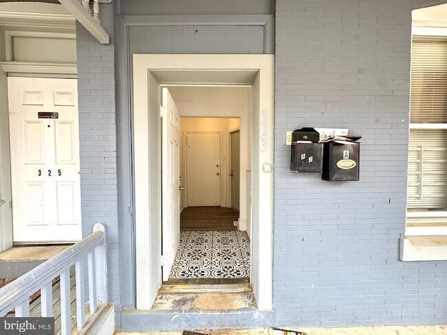 Foto del edificio - 323 N Preston St