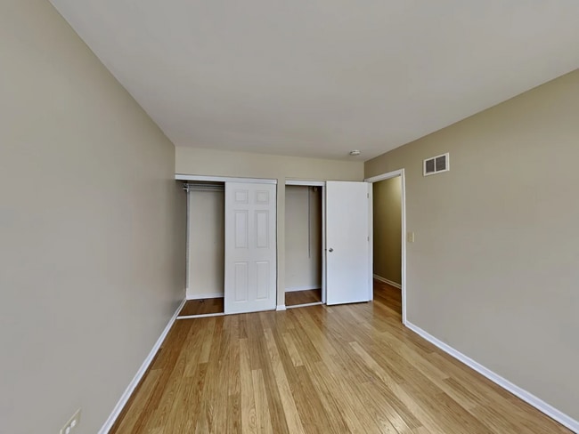 Building Photo - 672 Krenz Ave