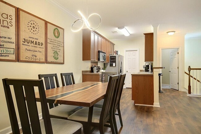 Foto del edificio - 148 Golfview Ln